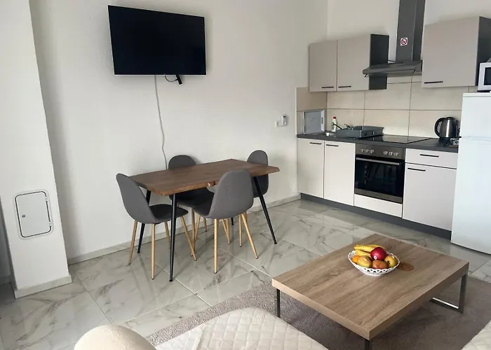 Kaja * ノヴィ・ヴィノドロスキー